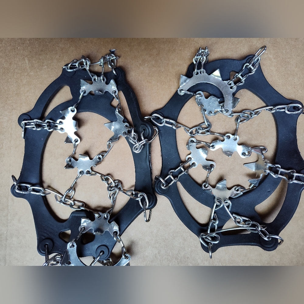 Crampons Size Medium